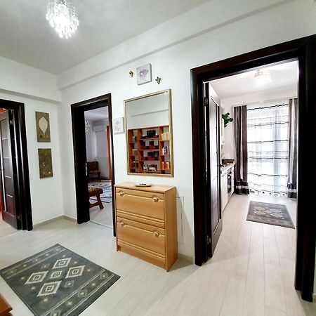 Unique Hotel Apartments Яссы Экстерьер фото