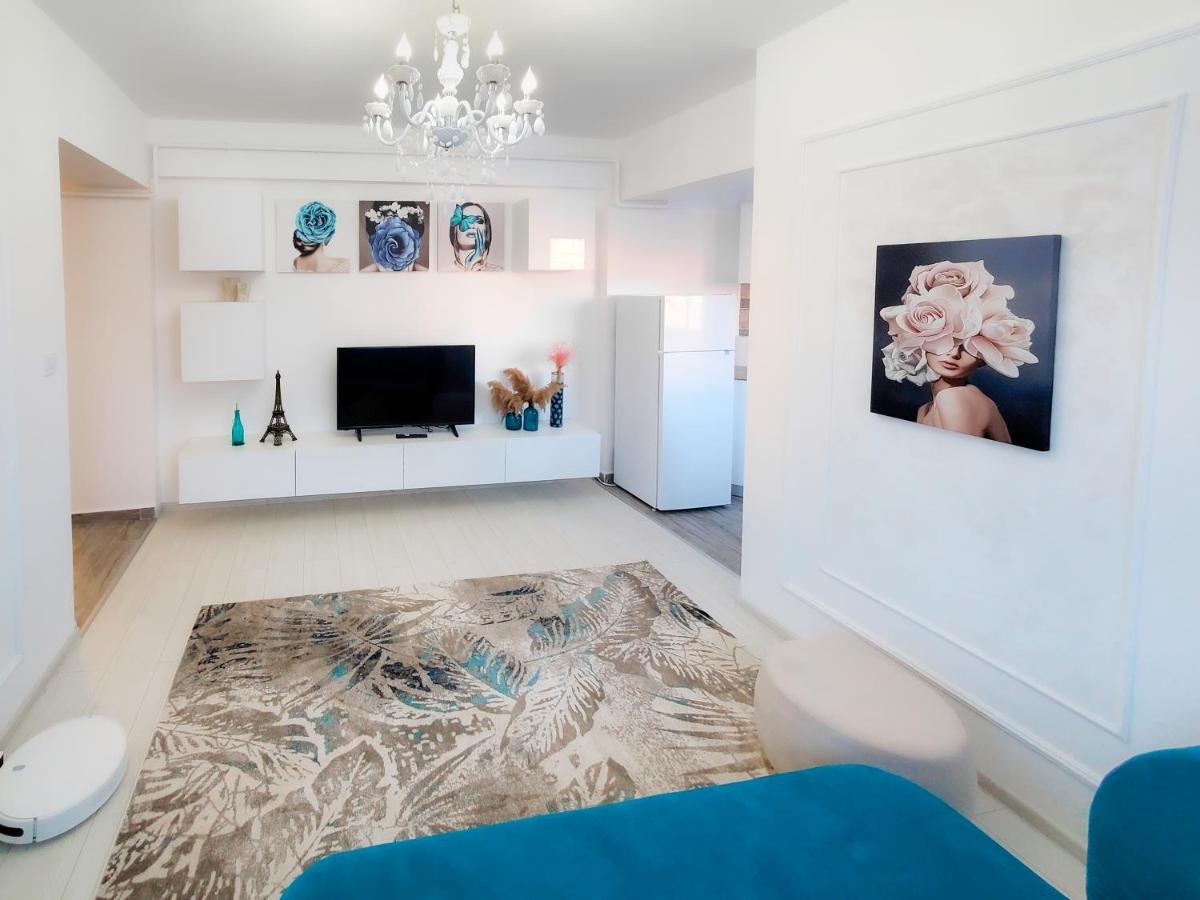 Unique Hotel Apartments Яссы Экстерьер фото