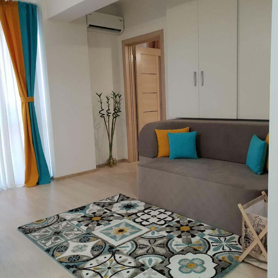 Unique Hotel Apartments Яссы Экстерьер фото