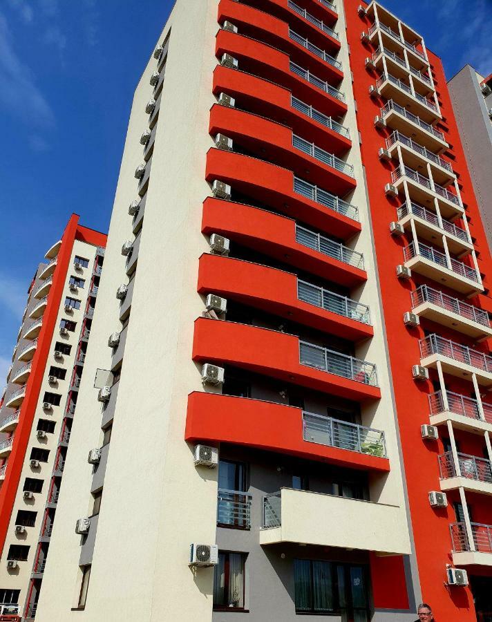 Unique Hotel Apartments Яссы Экстерьер фото
