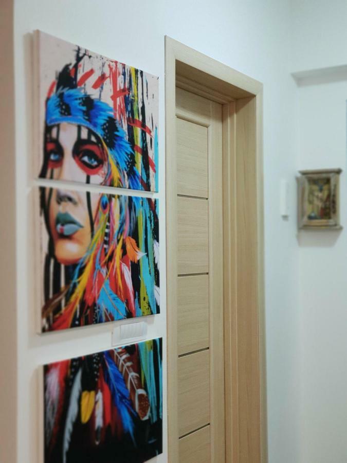 Unique Hotel Apartments Яссы Экстерьер фото