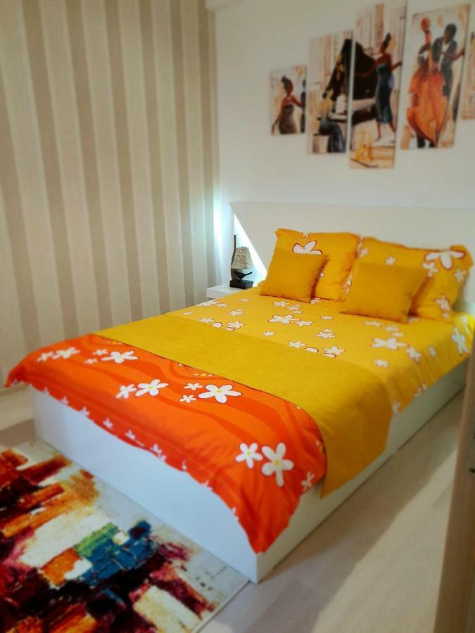 Unique Hotel Apartments Яссы Экстерьер фото