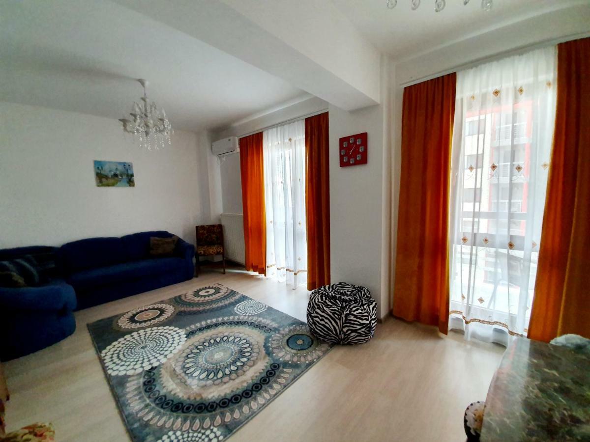 Unique Hotel Apartments Яссы Экстерьер фото